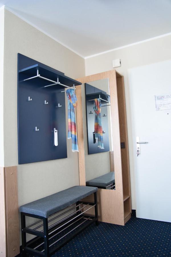 Mit Maritimem Flair - 1 Minute Zu & Seebruecke Apartment Zingst